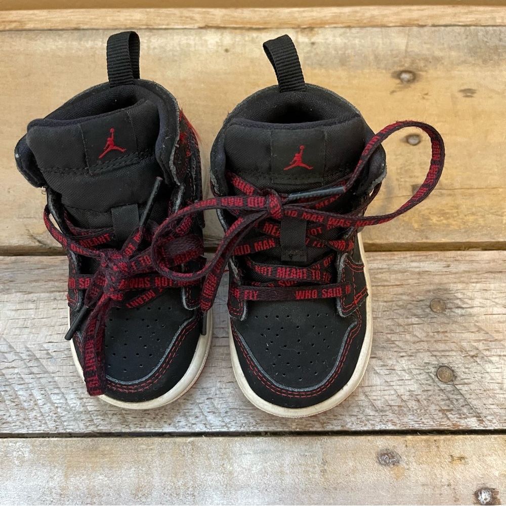 Nike Air Jordan 1 Mid Come Fly with Me Shoes Sneakers Size 5C - Picture 2 of 11
